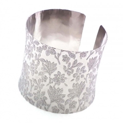 Stainless steel jewelry bangle for women