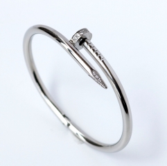 Stainless steel jewelry bracelet for women