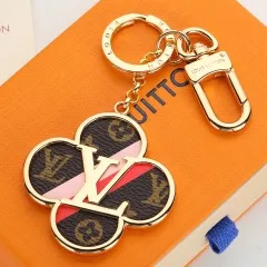 Stainless steel jewelry LV keychain
