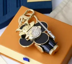 Stainless steel jewelry LV keychain