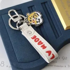 Stainless steel jewelry LV keychain