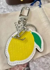 Stainless steel jewelry LV keychain