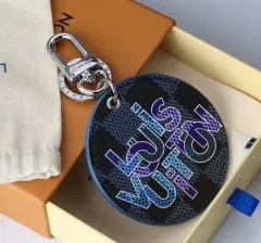 Stainless steel jewelry LV keychain