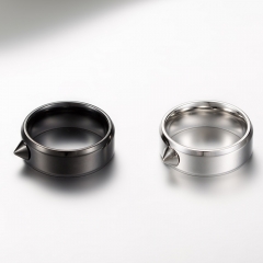 Stainless steel jewelry women ring wholesale，Rivet broken window self-defense and wolf proof ring