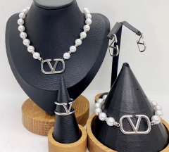 Stainless steel jewelry necklace earring Bracelet ring Wholesale