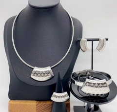 Stainless steel jewelry necklace earring Bracelet ring Wholesale
